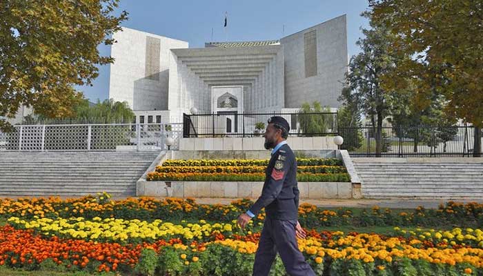 Supreme Court Refuses to Halt Toshakhana Case Trial Against Imran Khan