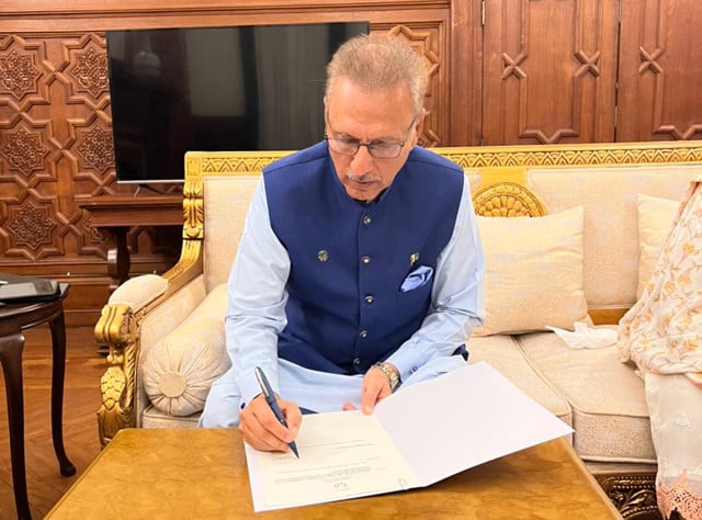 National Assembly Officially Dissolved as President Alvi Signs Summary