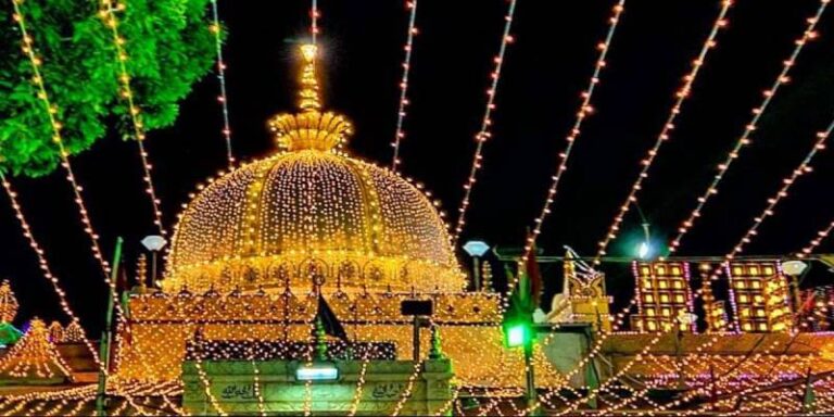 Pakistan Celebrates Eid Milad-un-Nabi (PBUH) with Religious Zeal and Fervor