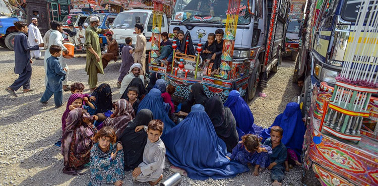 6,584 Immigrants Return to Afghanistan in a 24-Hour Period