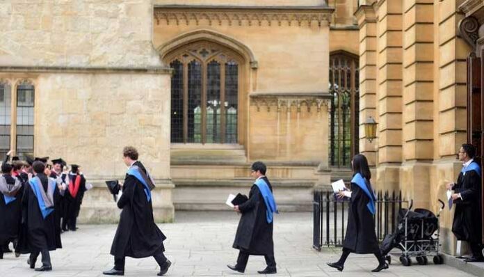 Oxford University Announces Scholarships for Pakistani Students